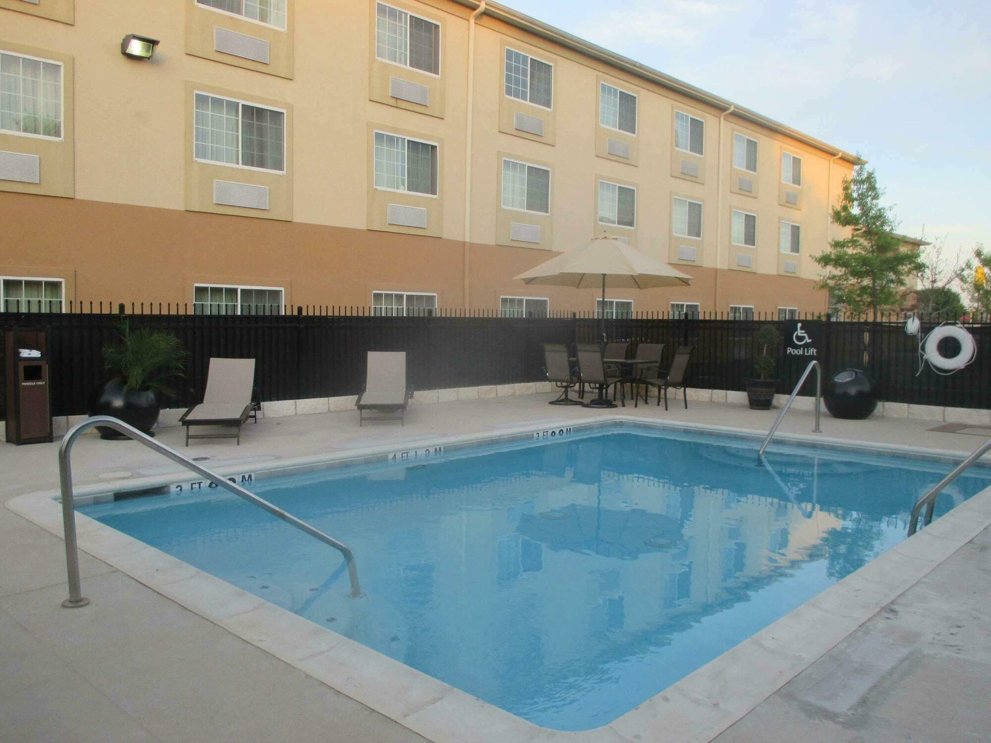 Best Western Harker Heights Exterior photo